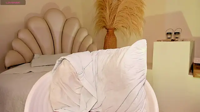 SelenaRogers webcam
