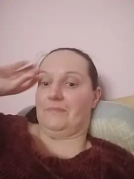BustyLadyAlma webcam