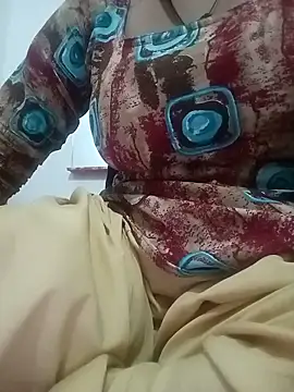 Menka_cut34 webcam