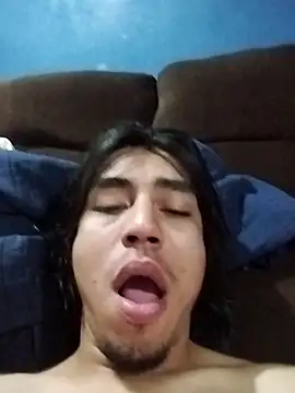 AlexAlejandro13 webcam