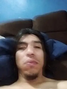 AlexAlejandro13 live cam