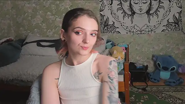 Cutie_Adelia webcam
