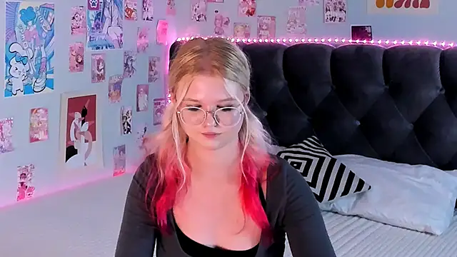 LunariaFox live sex cam