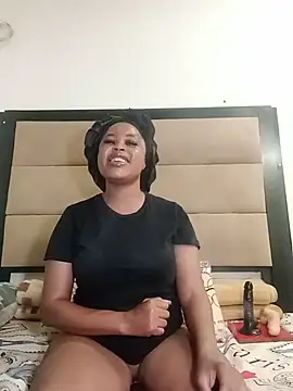 SpicyKittyxxx webcam