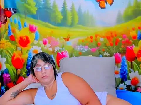 indianroxy webcam