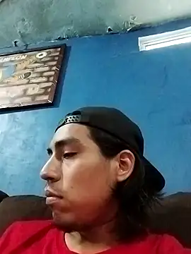 AlexAlejandro13 webcam