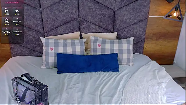 AnnieRouse__ webcam