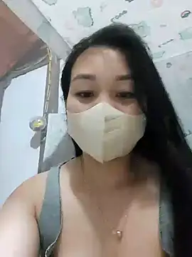 Laurie369 webcam