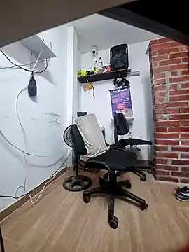 tom_latin webcam