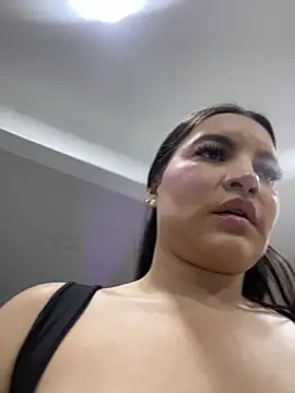 Pretty_Julieta webcam