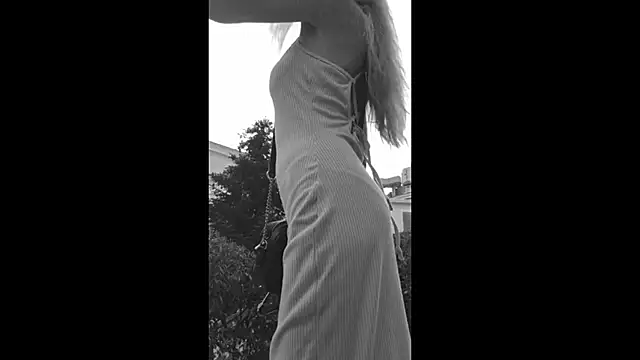 SuchArt_ webcam