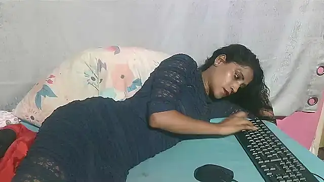 SexyIndianSky69 webcam