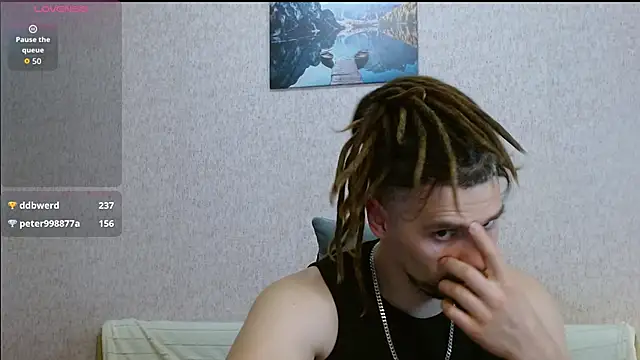 Aestheticguy101 webcam