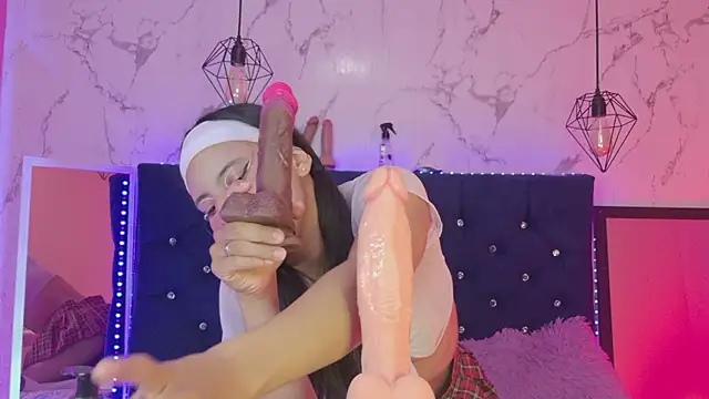 Dakotaa_Johnson webcam