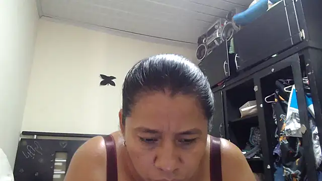adrixxx38 webcam