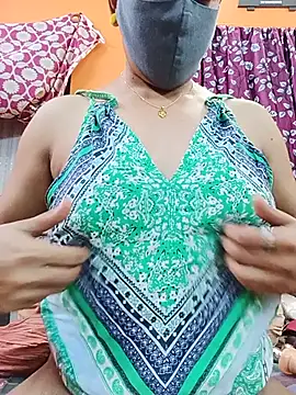 Hotpuja25 webcam