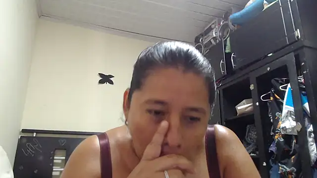 adrixxx38 webcam
