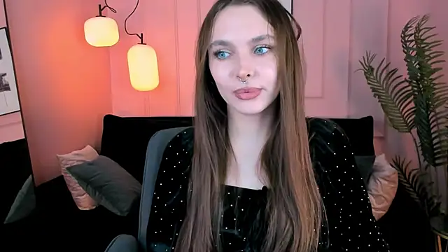 ChloeSunny webcam