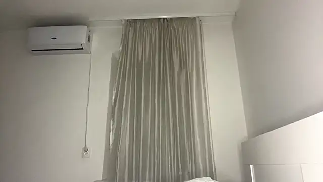 LoryMusetti live sex cam
