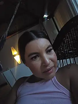 Pretty_Julieta webcam