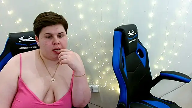 BeckyAndHellen Live Webcam on Stripchat