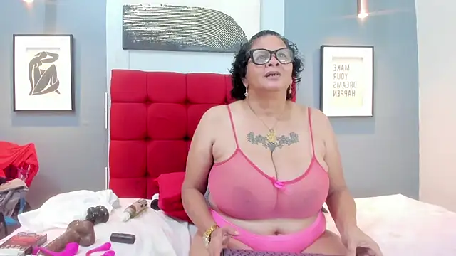 DinaDIRTY webcam