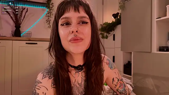 MichaellaMoon webcam