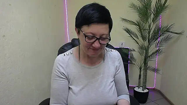EmilyL0ve webcam