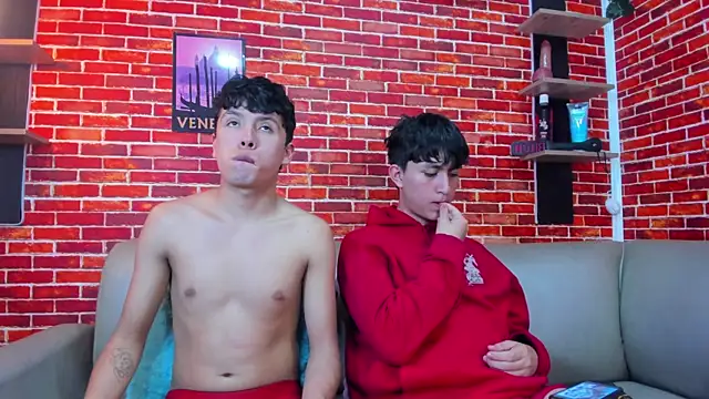 Hoot_boyss_ webcam
