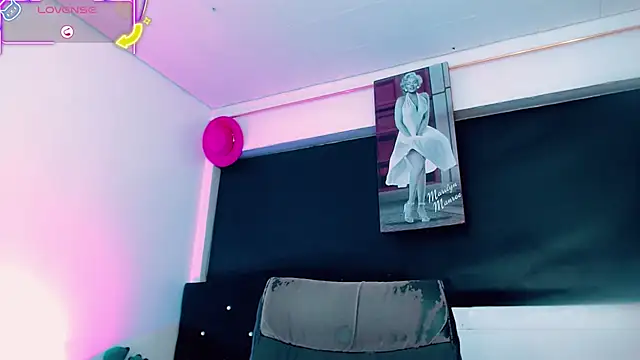 Kendall_hornyy webcam