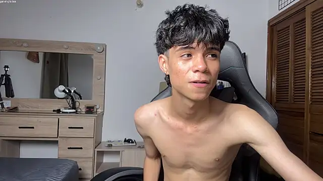 OopsAgain_ webcam