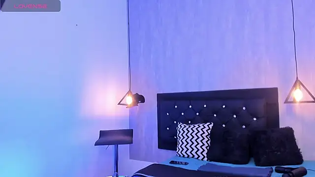 curly_babe webcam