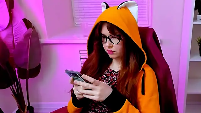 CarolGiggly webcam
