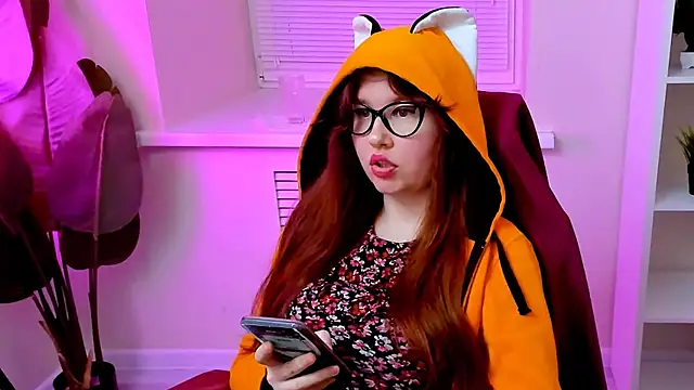 CarolGiggly webcam