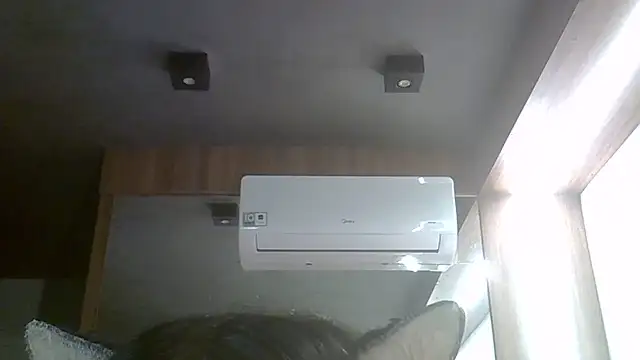 SkinnyKitten live cam