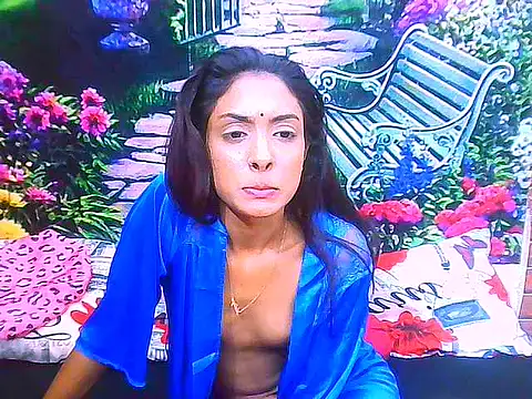 IndianPretty14u2Luv webcam