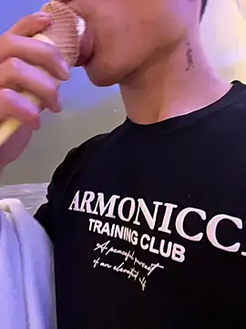 nelmodel1 (M twink) - Show cum at the mall