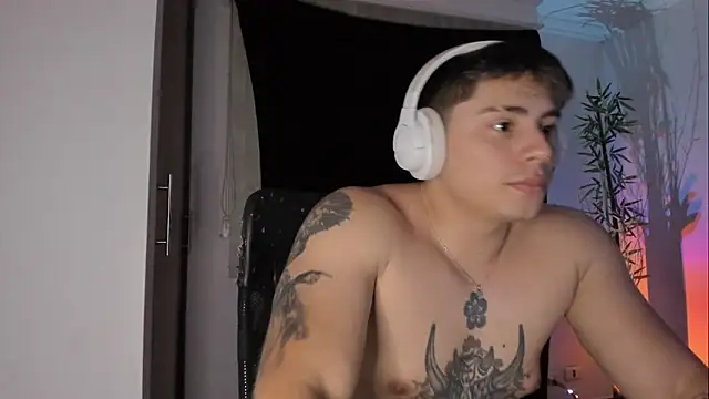 giordano_russo (M young) - first cum of the day!