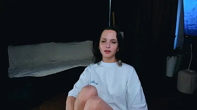 Ariadna_Shy webcam