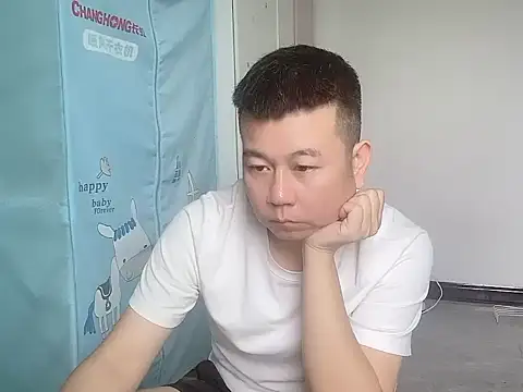 zzj_4718 (Ask my age) - 世事无常，开弓没有回头箭，生活不易，且行且珍惜。
