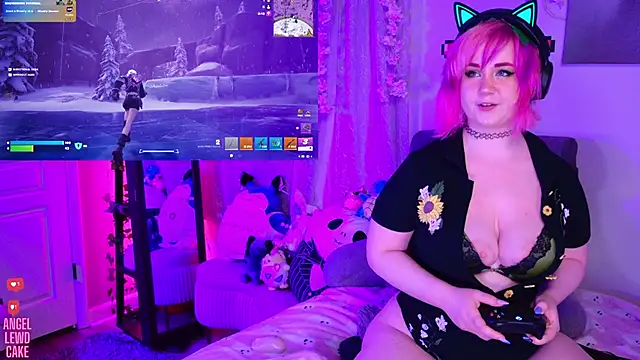 Angel-Lewd-Cake live cam