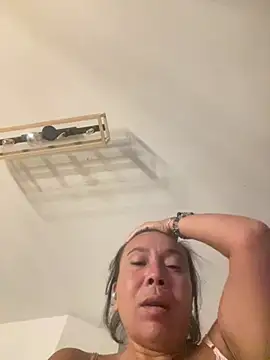 CamGirlBootyToes webcam
