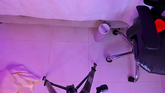 LunaRossie_ webcam