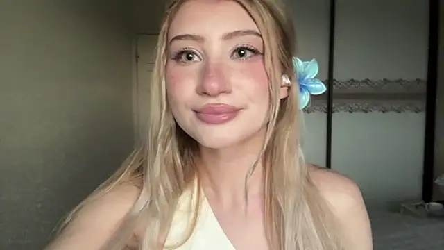 NellyStars webcam
