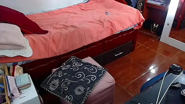 MariamGray1 webcam