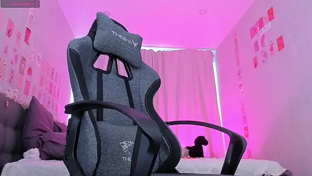 Eva_Harper