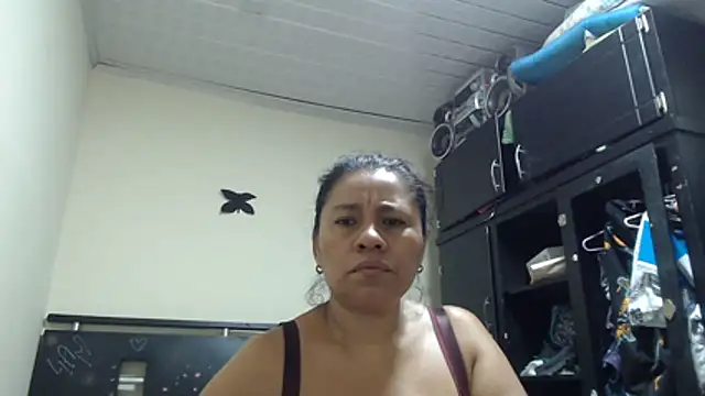 adrixxx38 webcam
