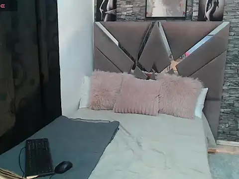 black_tsx webcam
