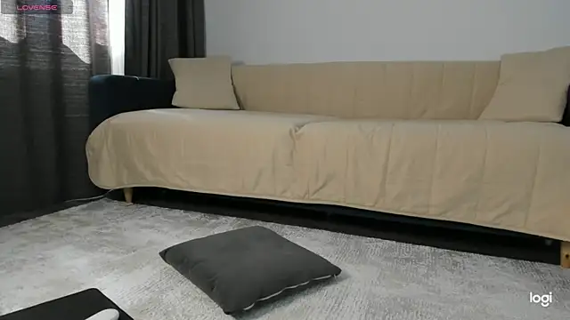 AmelinaLove webcam