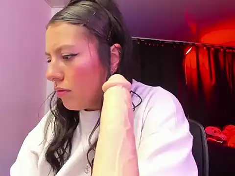 nataliasweet98 - Nataliasweet98's free webcam - UK Sex Cams